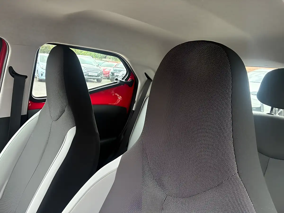 Used 2018 Toyota Aygo X-Play Red - Interior and Exterior details 13