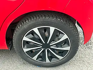 Used 2018 Toyota Aygo X-Play Red - Interior and Exterior details 14