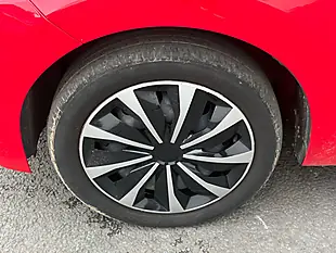 Used 2018 Toyota Aygo X-Play Red - Interior and Exterior details 16