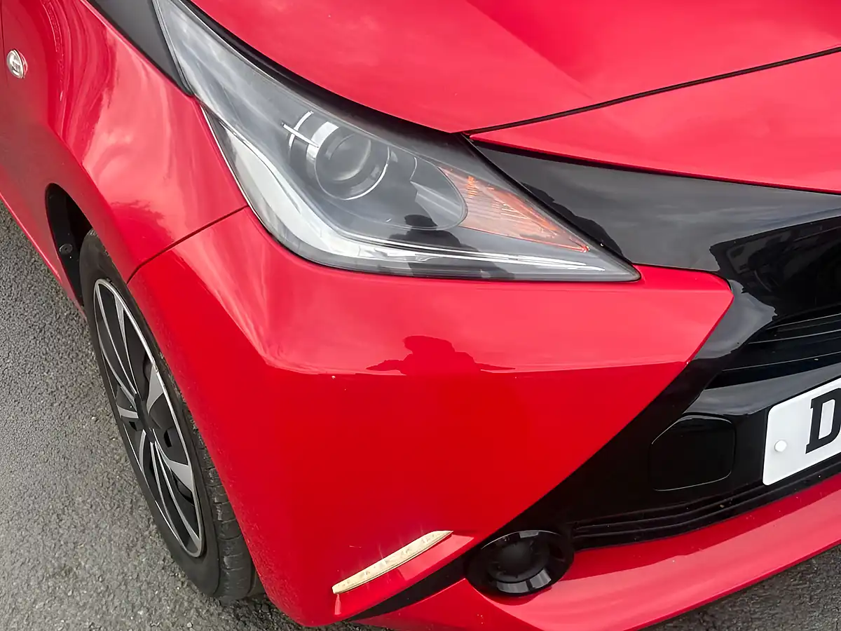Used 2018 Toyota Aygo X-Play Red - Interior and Exterior details 17