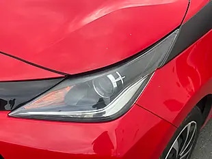 Used 2018 Toyota Aygo X-Play Red - Interior and Exterior details 18