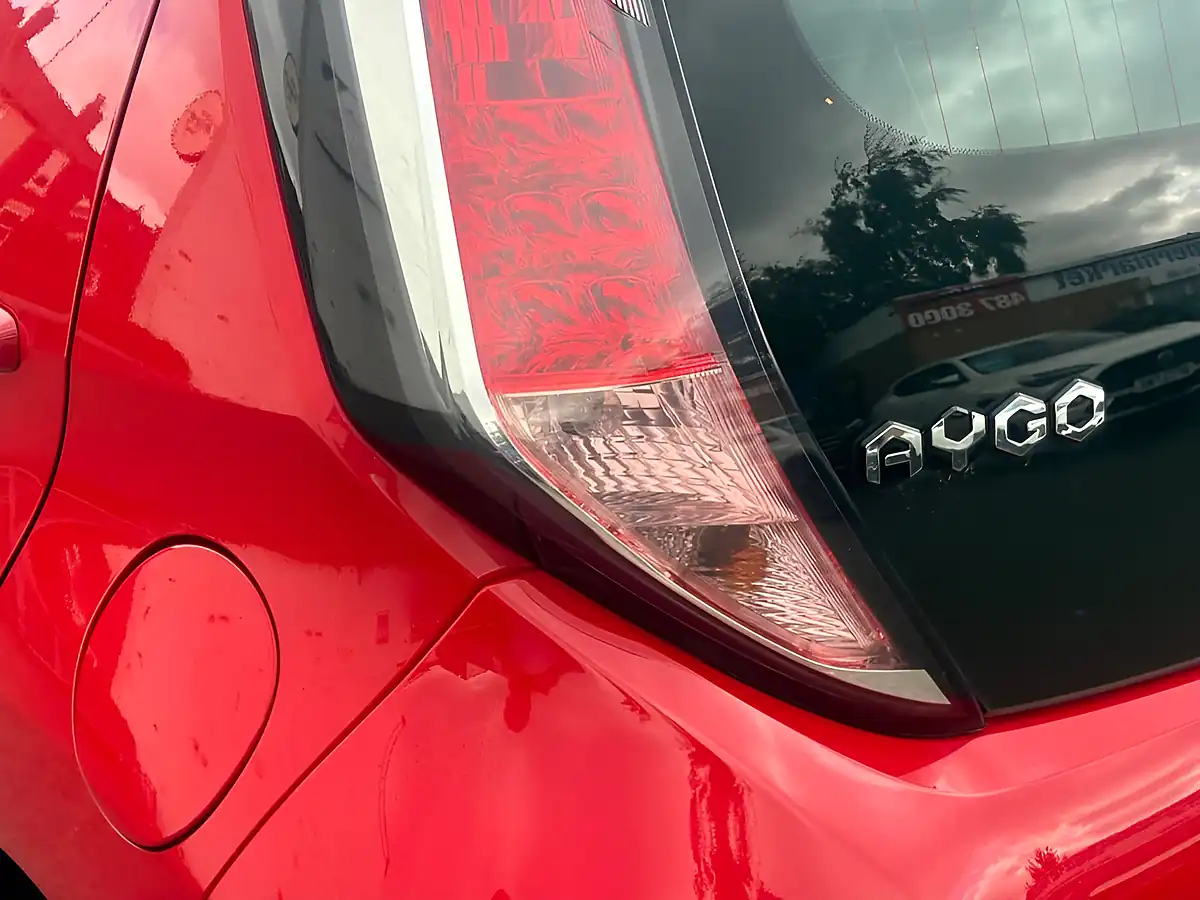 Used 2018 Toyota Aygo X-Play Red - Interior and Exterior details 19