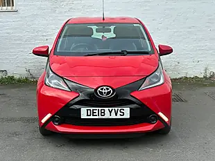 Used 2018 Toyota Aygo X-Play Red - Interior and Exterior details 4