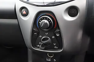 Used 2018 Toyota Aygo X-Play White - Interior and Exterior details 13