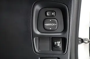 Used 2018 Toyota Aygo X-Play White - Interior and Exterior details 15