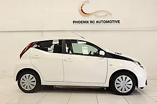 Used 2018 Toyota Aygo X-Play White - Interior and Exterior details 2
