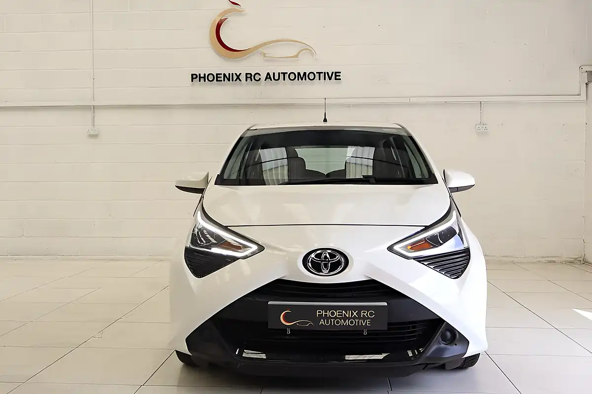 Used 2018 Toyota Aygo X-Play White - Interior and Exterior details 3