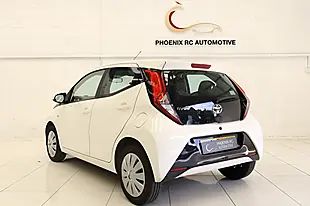 Used 2018 Toyota Aygo X-Play White - Interior and Exterior details 4