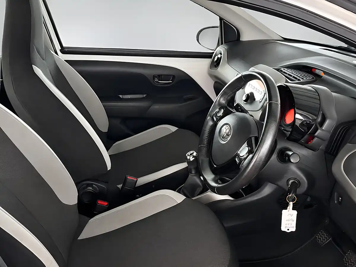 Used 2018 Toyota Aygo X-Play White - Interior and Exterior details 2