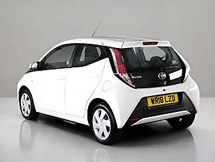 Used 2018 Toyota Aygo X-Play White - Interior and Exterior details 4