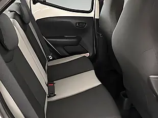 Used 2018 Toyota Aygo X-Play White - Interior and Exterior details 9