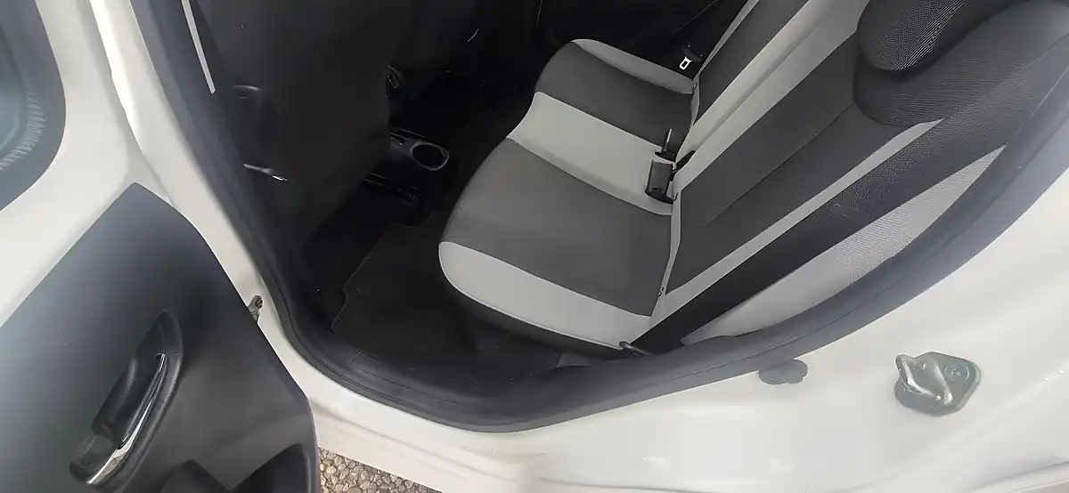 Used 2018 Toyota Aygo X-Play White - Interior and Exterior details 17