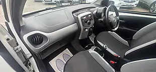 Used 2018 Toyota Aygo X-Play White - Interior and Exterior details 19