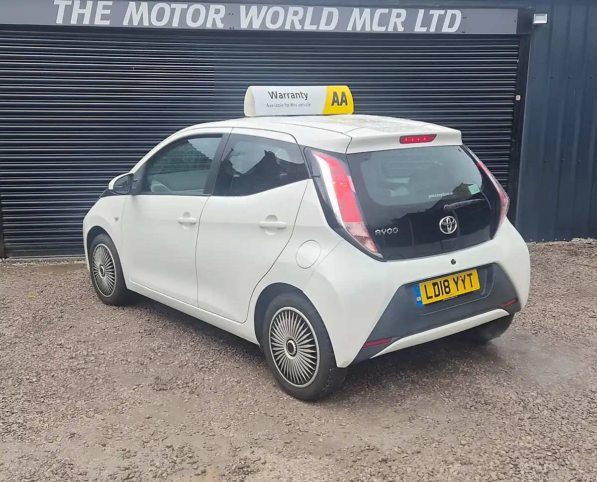 Used 2018 Toyota Aygo X-Play White - Interior and Exterior details 5