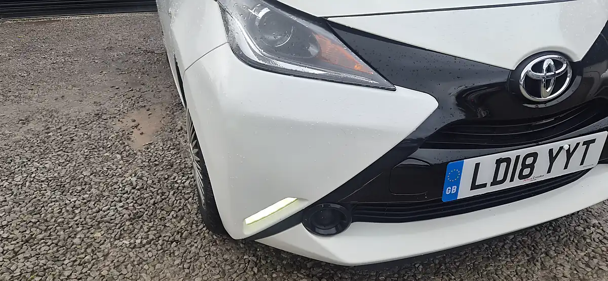 Used 2018 Toyota Aygo X-Play White - Interior and Exterior details 8