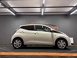 Used 2018 Toyota Aygo X-Play White - Interior and Exterior details 10