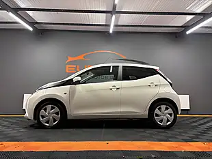 Used 2018 Toyota Aygo X-Play White - Interior and Exterior details 9