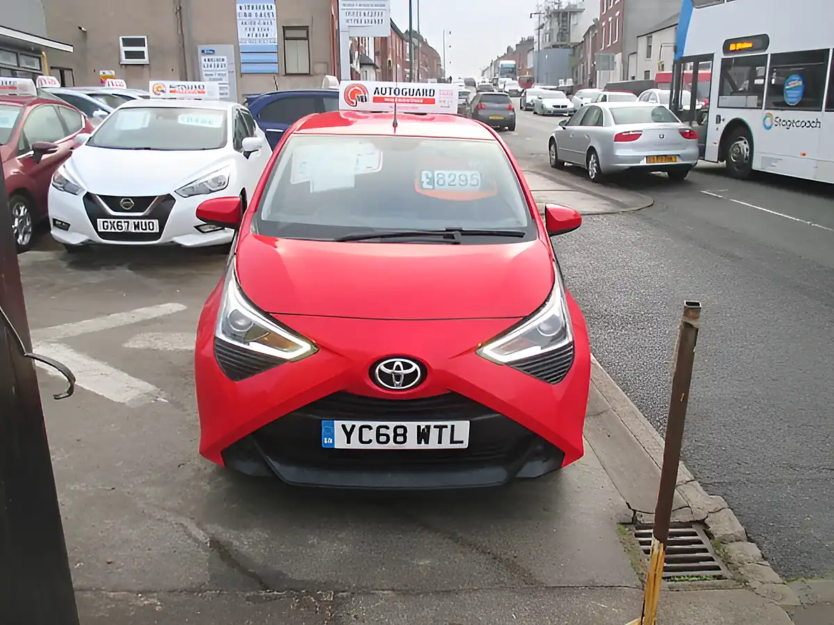 Used 2018 Toyota Aygo X-Play WT-1 Red - Front View