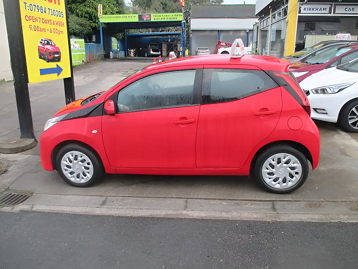 Used 2018 Toyota Aygo X-Play WT-1 Red - Interior and Exterior details 5