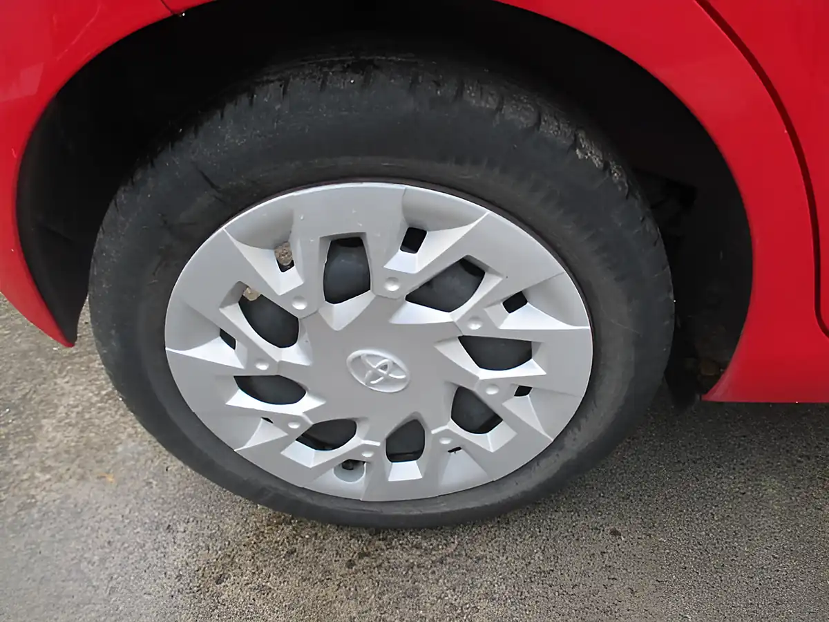 Used 2018 Toyota Aygo X-Play WT-1 Red - Interior and Exterior details 6
