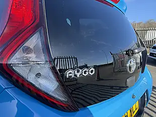 Used 2018 Toyota Aygo X-Plore Blue - Interior and Exterior details 14