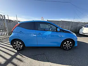 Used 2018 Toyota Aygo X-Plore Blue - Interior and Exterior details 15