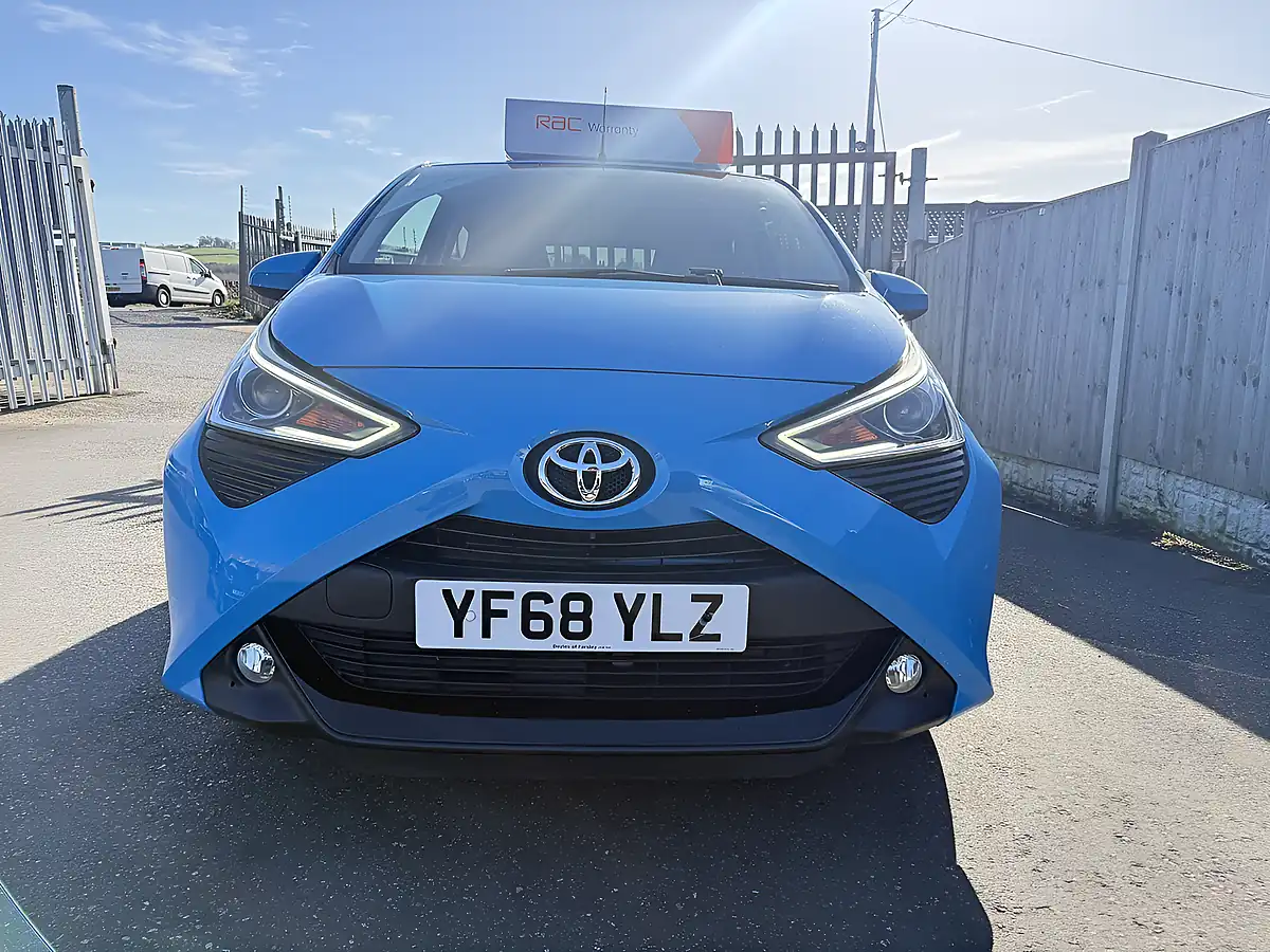 Used 2018 Toyota Aygo X-Plore Blue - Interior and Exterior details 3