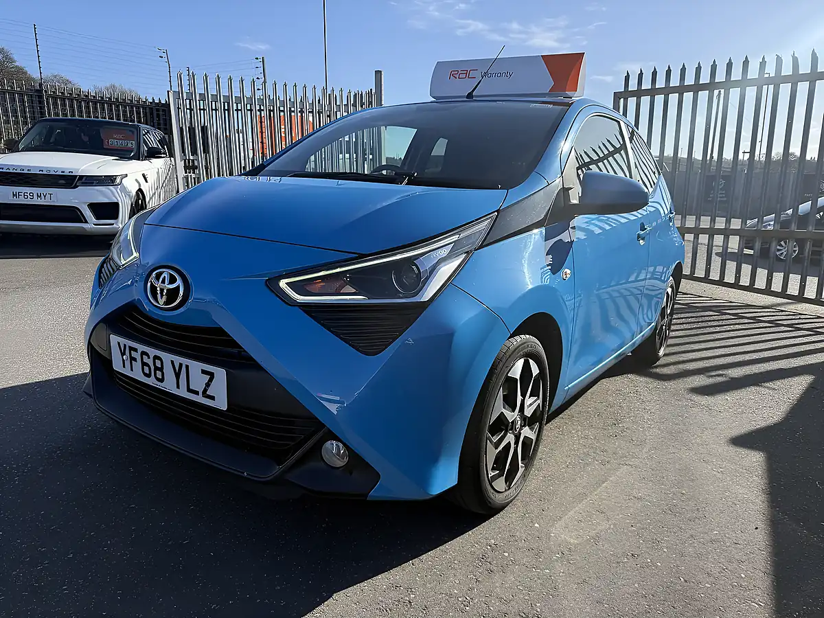 Used 2018 Toyota Aygo X-Plore Blue - Interior and Exterior details 4