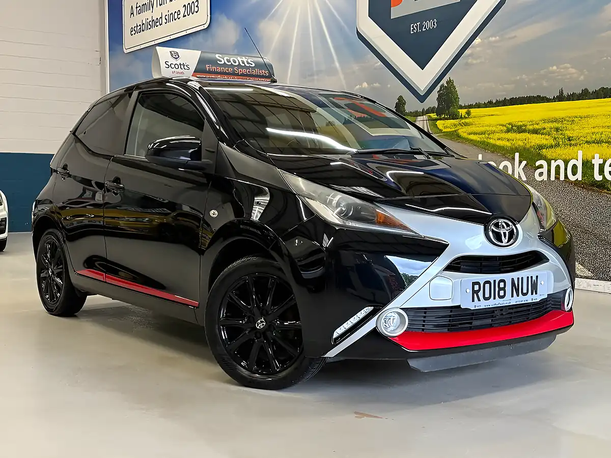 Used 2018 Toyota Aygo X-Press Black - Front View