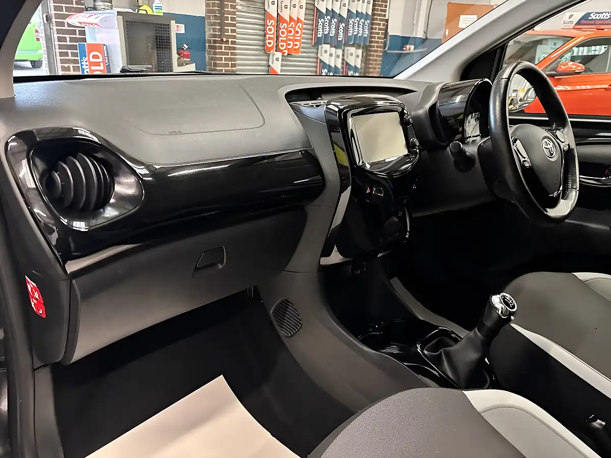 Used 2018 Toyota Aygo X-Press Black - Interior and Exterior details 20