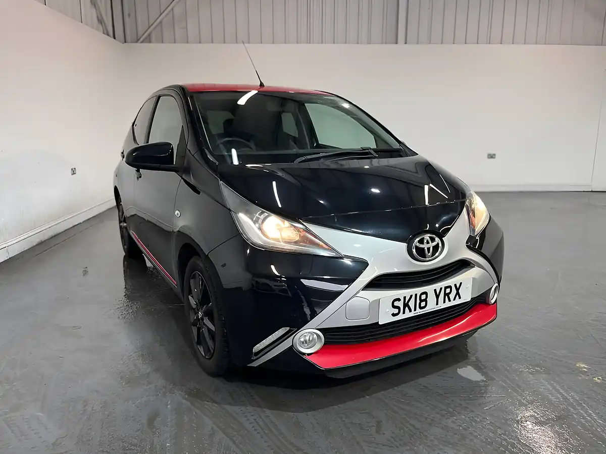 Used 2018 Toyota Aygo X-Press Black - Front View