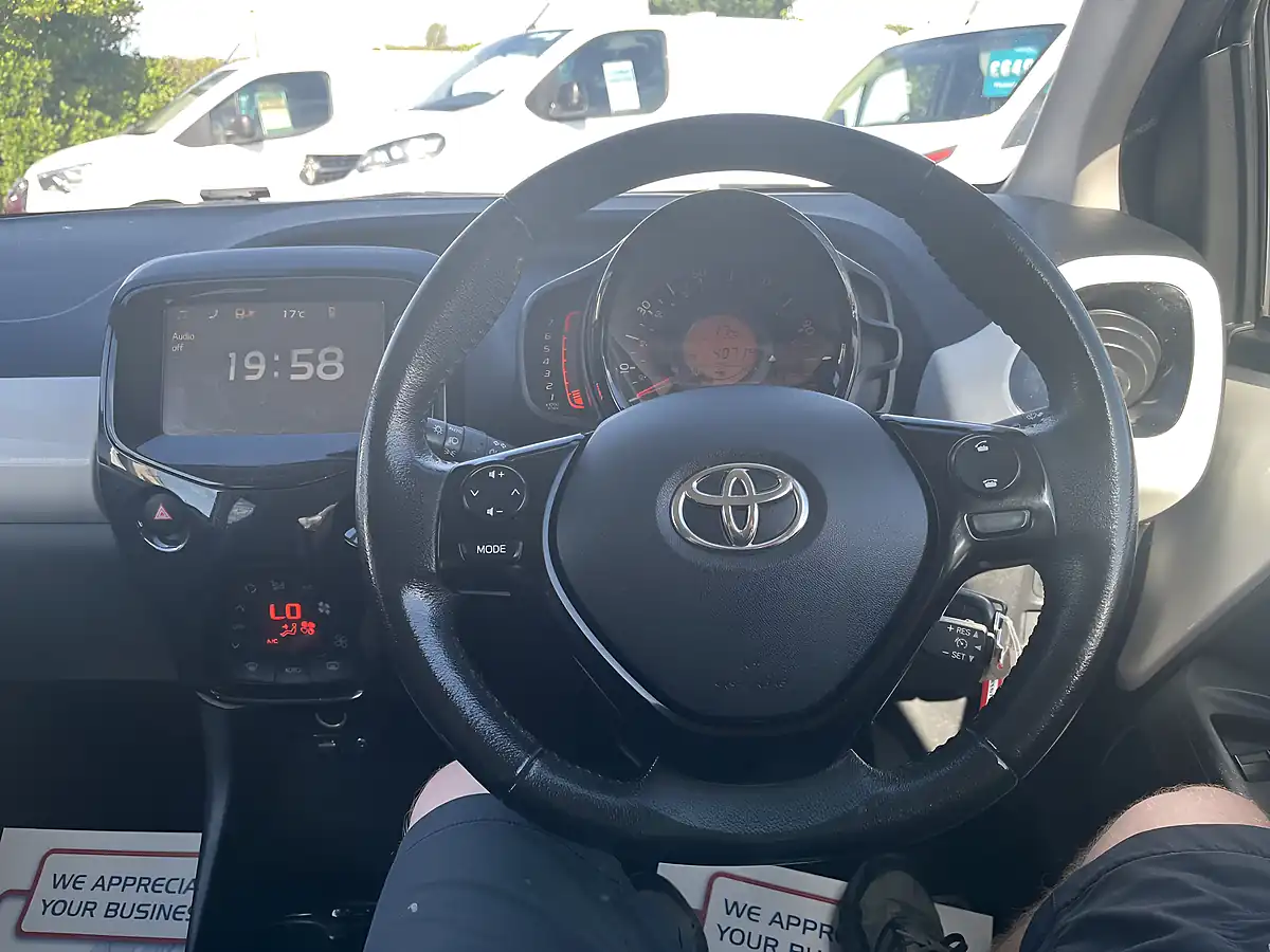 Used 2018 Toyota Aygo X-Press White - Interior and Exterior details 11