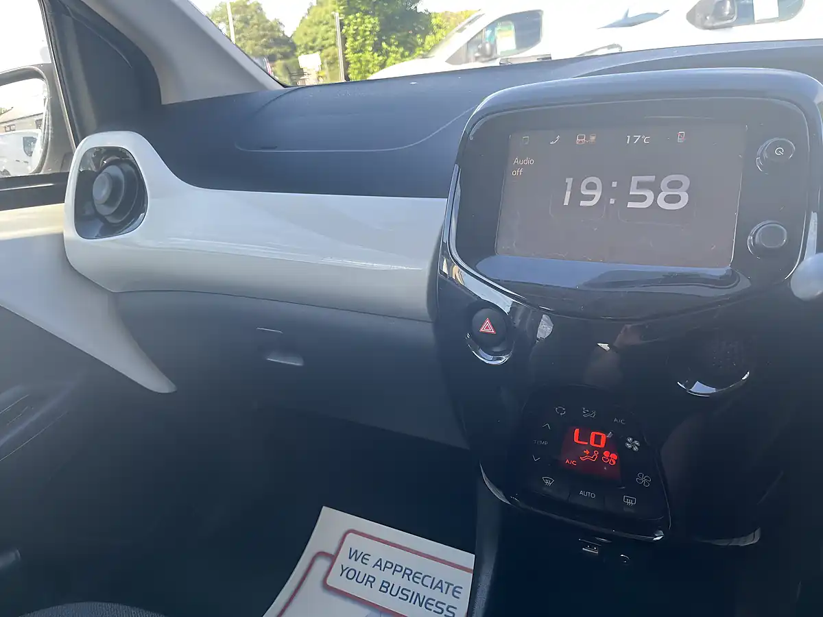 Used 2018 Toyota Aygo X-Press White - Interior and Exterior details 12