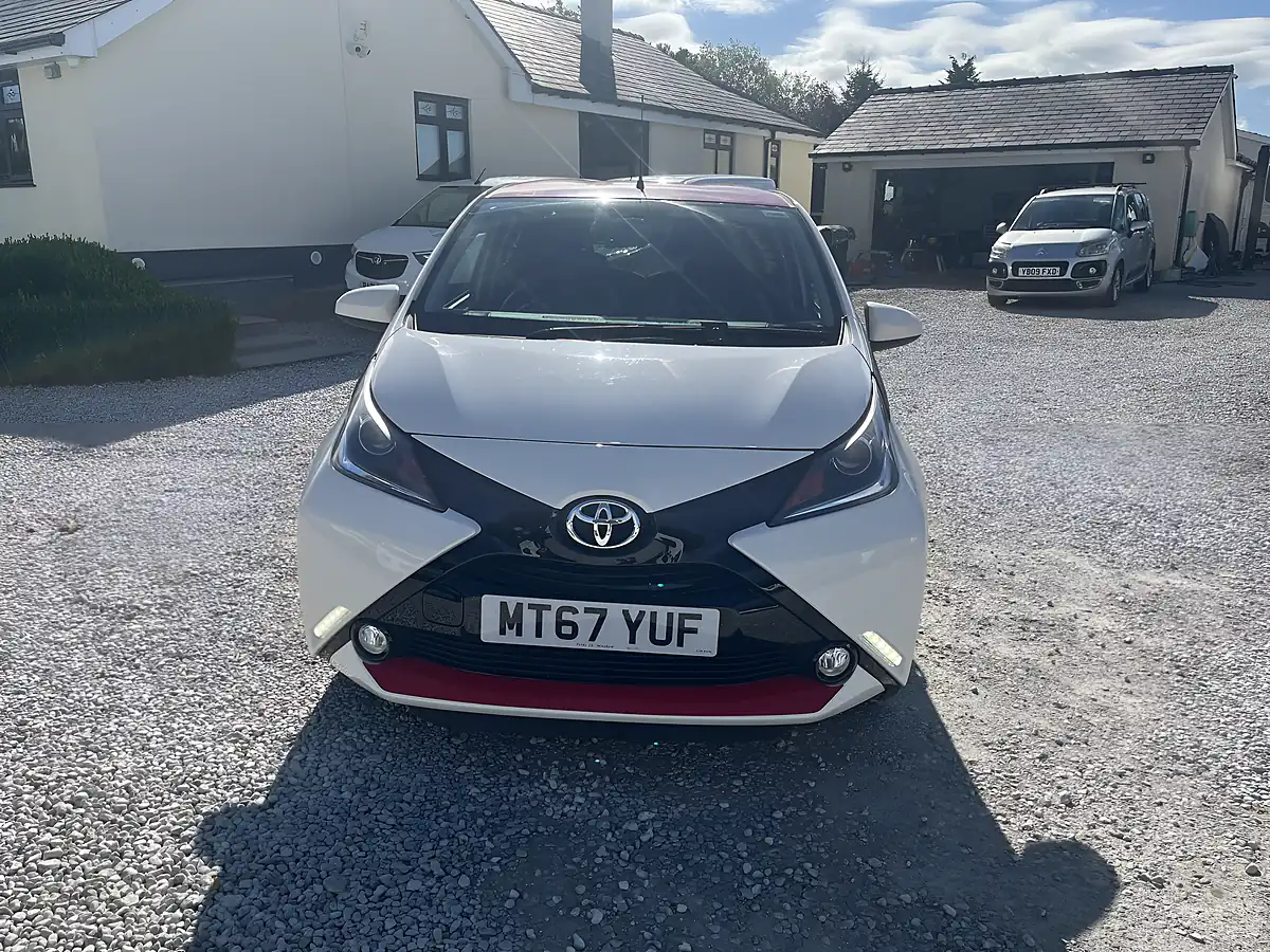 Used 2018 Toyota Aygo X-Press White - Interior and Exterior details 2