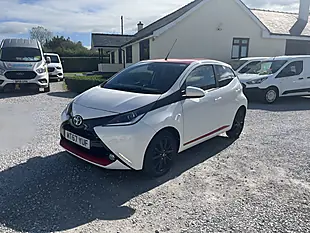 Used 2018 Toyota Aygo X-Press White - Interior and Exterior details 3