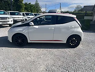 Used 2018 Toyota Aygo X-Press White - Interior and Exterior details 5