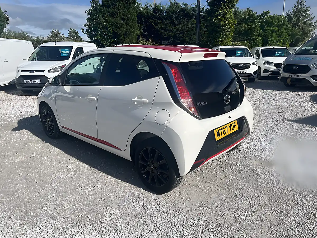 Used 2018 Toyota Aygo X-Press White - Interior and Exterior details 6