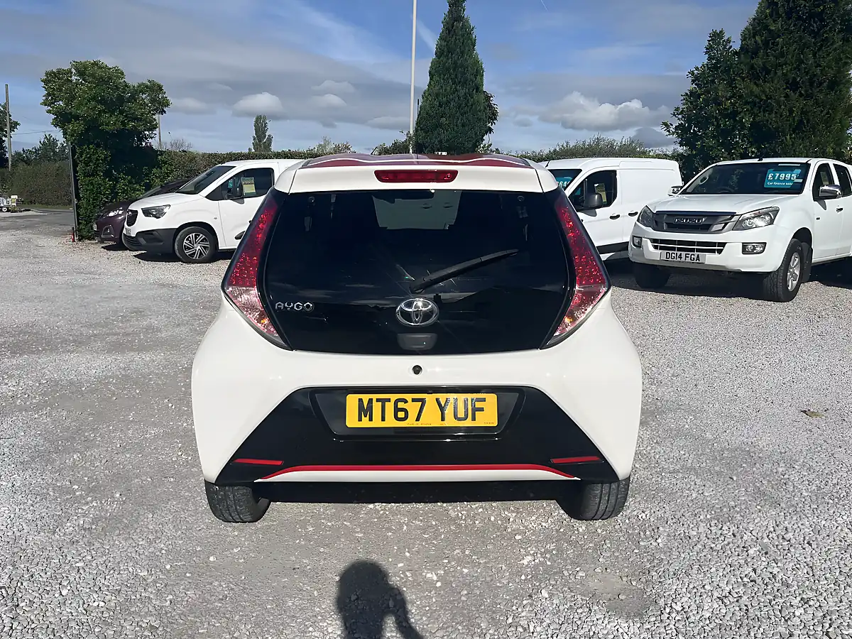 Used 2018 Toyota Aygo X-Press White - Interior and Exterior details 7