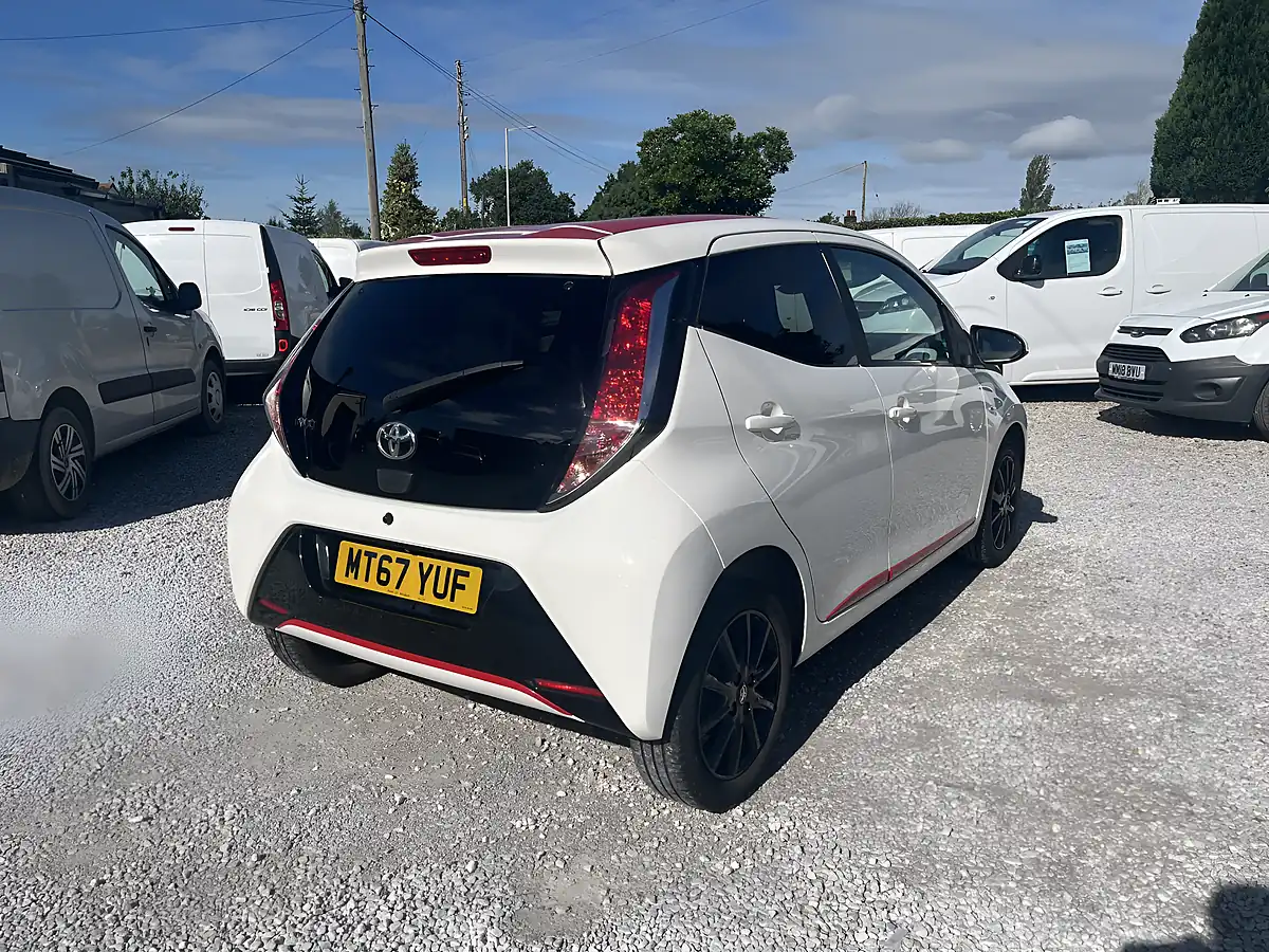 Used 2018 Toyota Aygo X-Press White - Interior and Exterior details 8