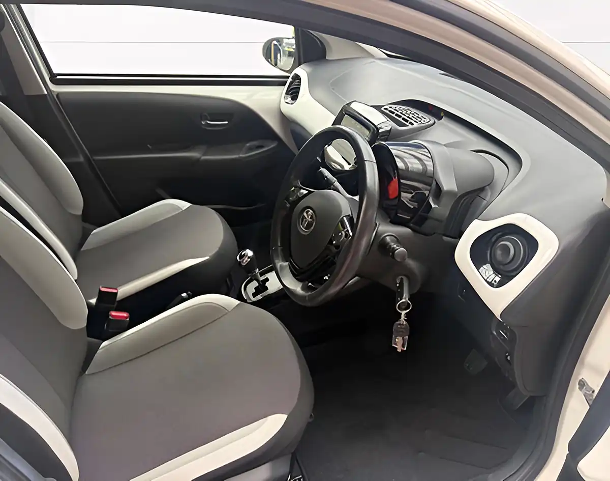 Used 2018 Toyota Aygo X-Press White - Interior and Exterior details 11