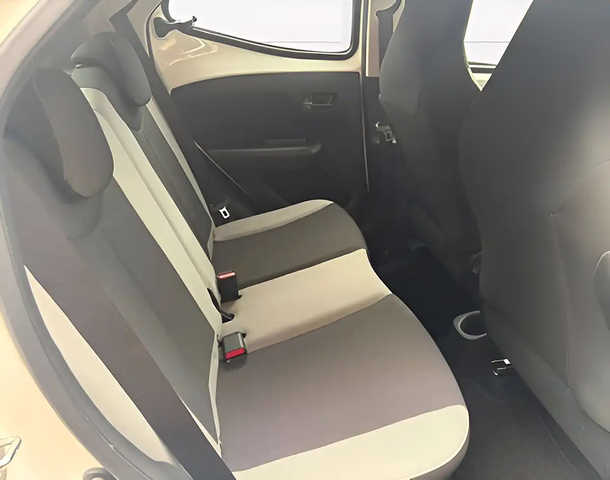 Used 2018 Toyota Aygo X-Press White - Interior and Exterior details 12