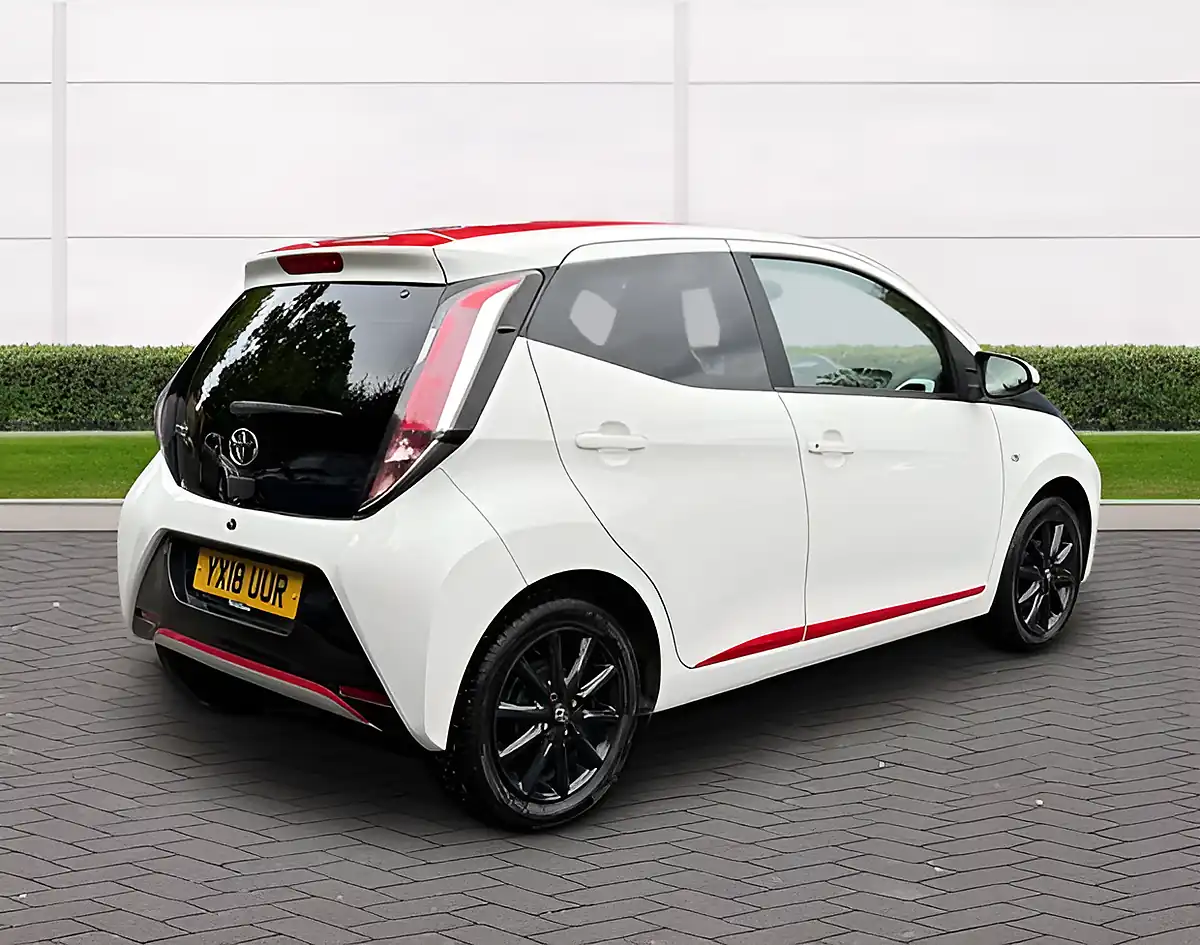Used 2018 Toyota Aygo X-Press White - Interior and Exterior details 3