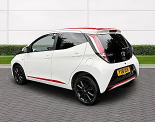 Used 2018 Toyota Aygo X-Press White - Interior and Exterior details 5