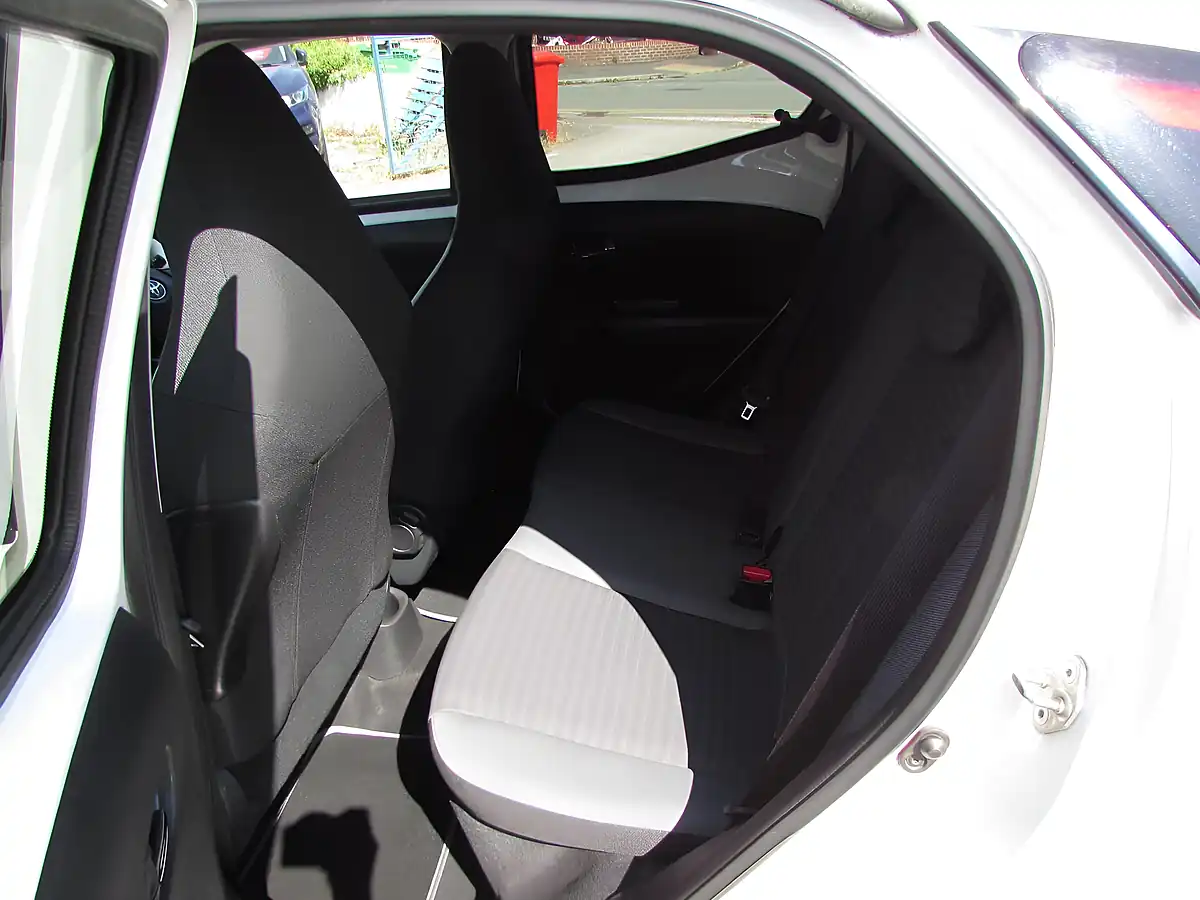 Used 2018 Toyota Aygo X-Press White - Interior and Exterior details 10