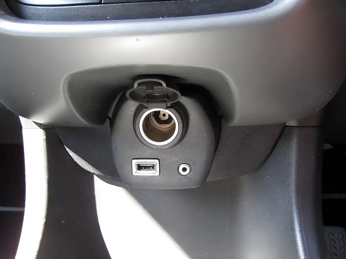 Used 2018 Toyota Aygo X-Press White - Interior and Exterior details 13