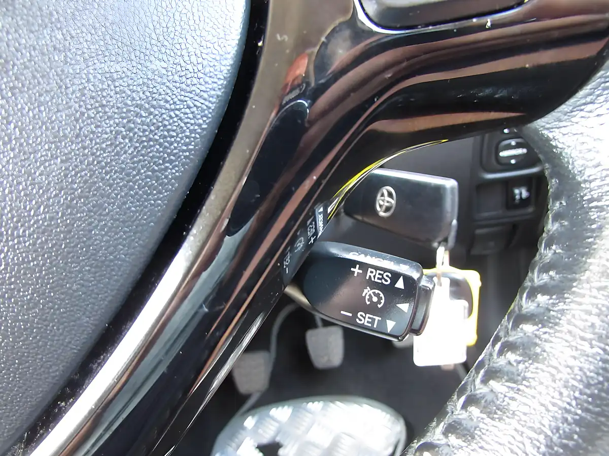 Used 2018 Toyota Aygo X-Press White - Interior and Exterior details 14