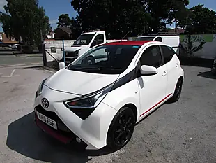 Used 2018 Toyota Aygo X-Press White - Interior and Exterior details 3