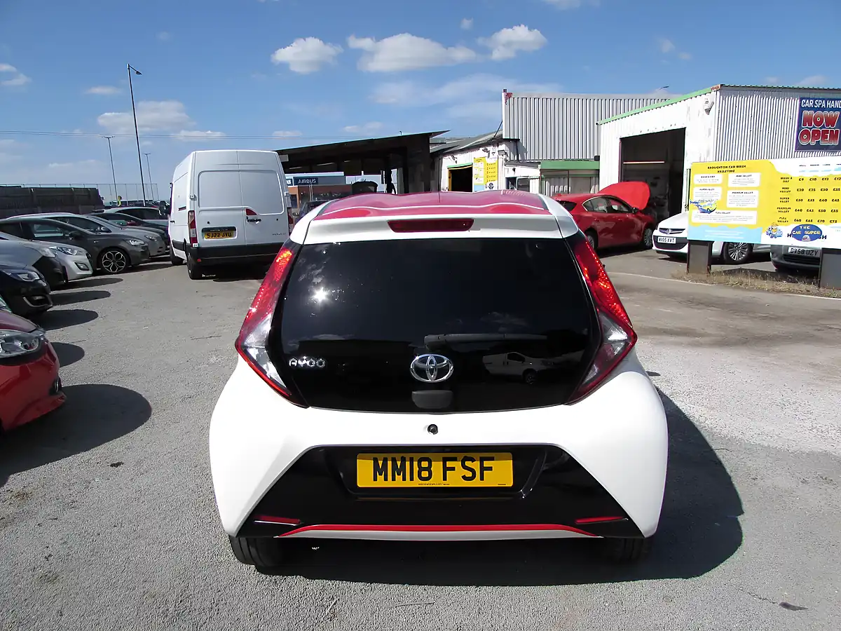 Used 2018 Toyota Aygo X-Press White - Interior and Exterior details 6