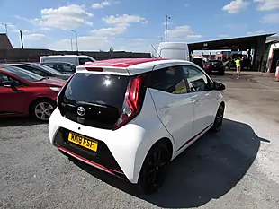 Used 2018 Toyota Aygo X-Press White - Interior and Exterior details 7
