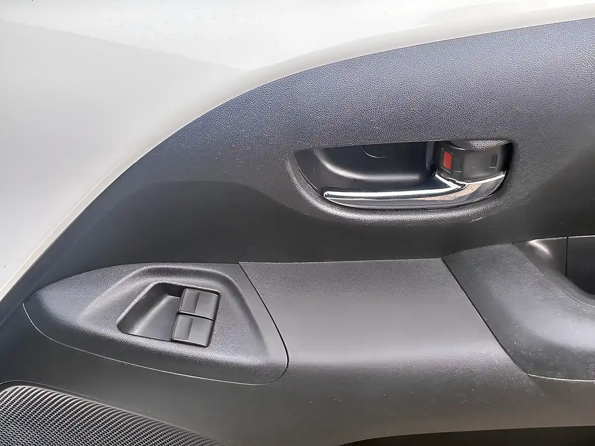 Used 2018 Toyota Aygo X-Press White - Interior and Exterior details 11
